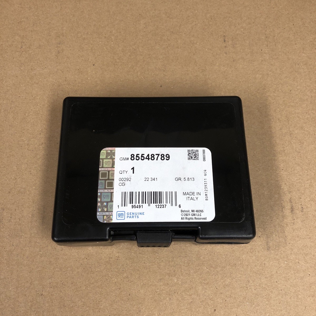 クル 2007-2023 GM Wheel Lock Kit Chrome | 85548789 | Genuine OEM