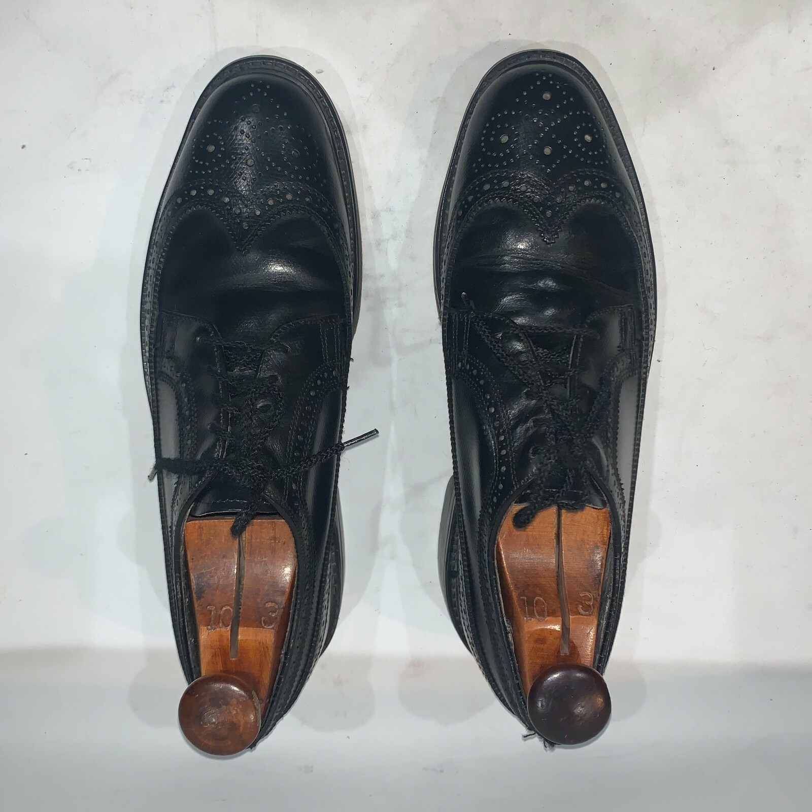 SAOLA Scarpe da uomo Stuart Mcguire punta tonda ala lunga full brogue nere taglia US 8 5 D