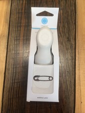 Martha Stewart Medium Double Punch-safety Pin