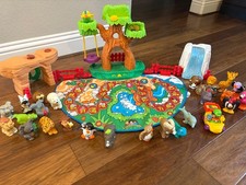 Fisher Price Little People A-Z Learning Alphabet Zoo 26 animals Vintage