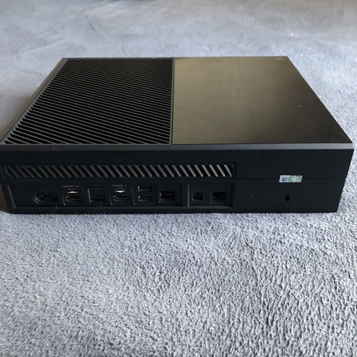Microsoft Xbox One 1540 500GB Black Console System w/ Controller and Cables - Picture 6 of 15