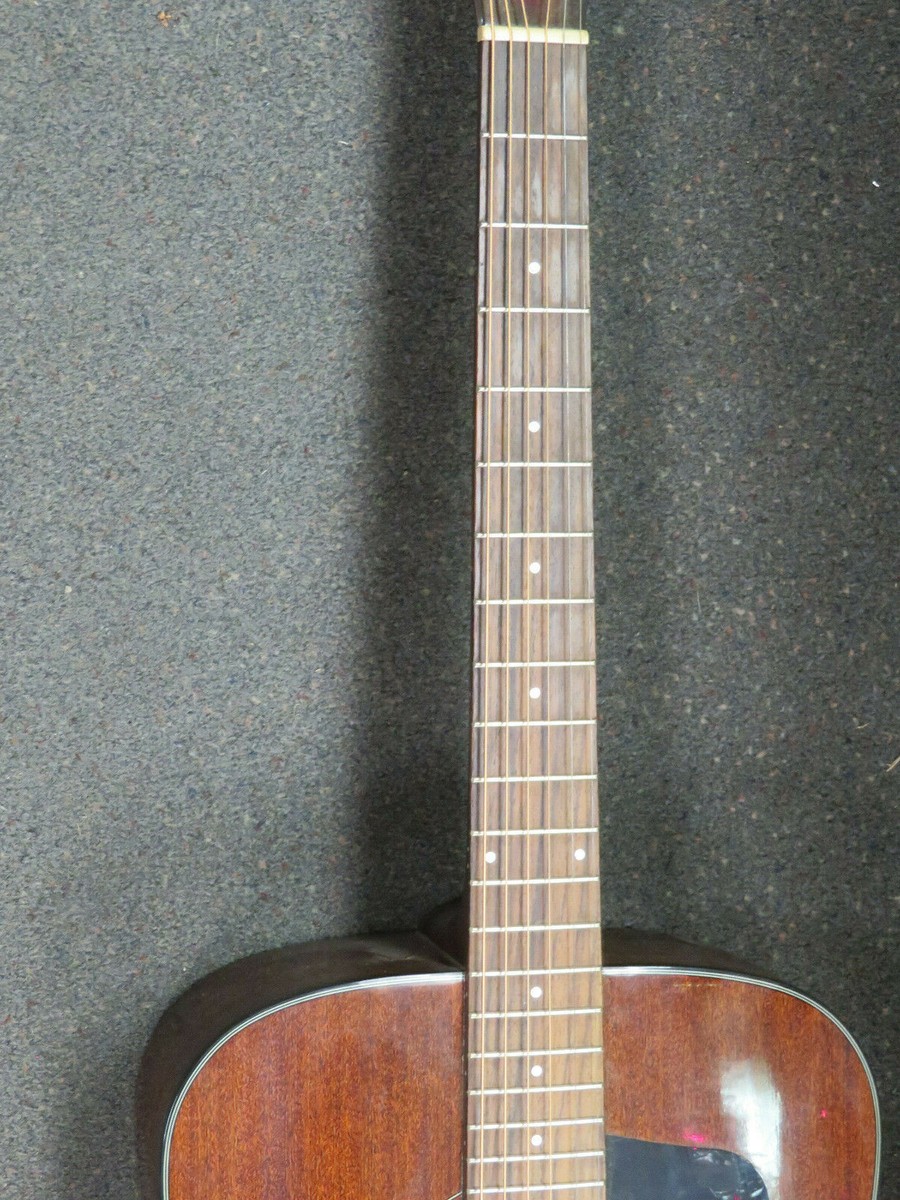 2011 Guild D-125 Nat Dreadnought All Mahogany Acoustic Guitar with