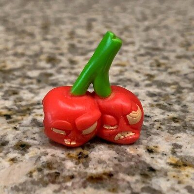 LOOSE Series 1 FLUSH FORCE GRIMY GRUBS D 1-0044 CHERRY BOMBZ Mini Figure 4+