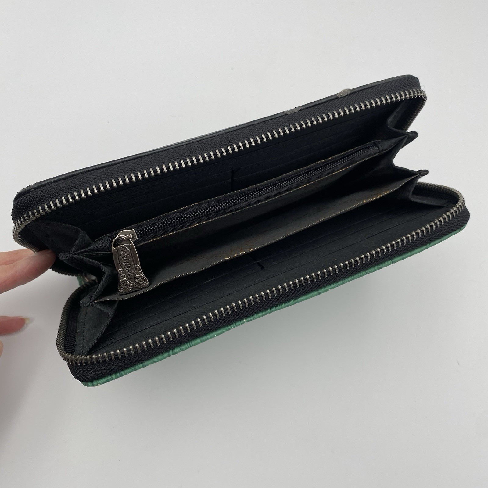 Trinity Ranch Tooled Collection Wallet Green Faux… - image 9