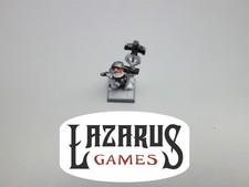 Warhammer 40K Leagues of Votann - Squat Standard Bearer oop metal 