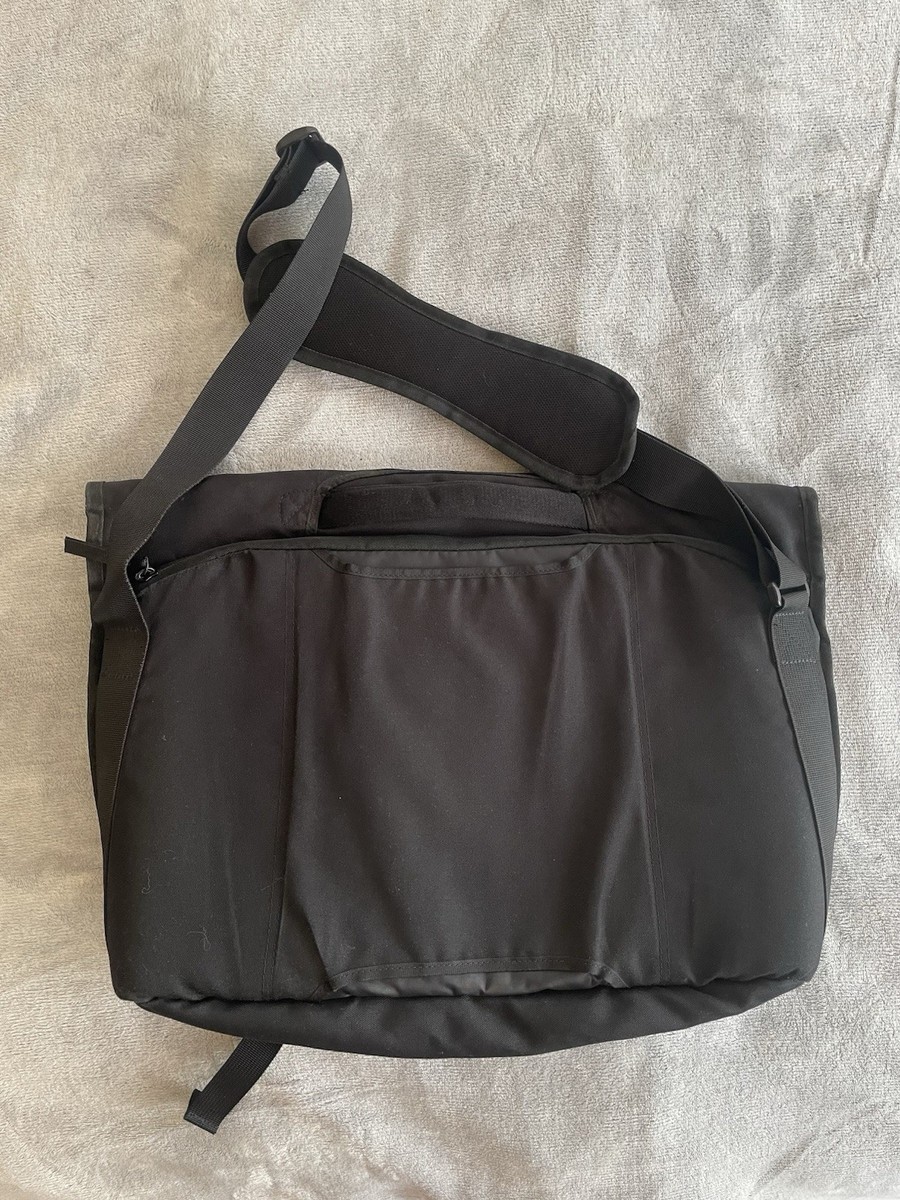 バッグ 90s NIKE ACG messenger bag Black s-l1200.jpg