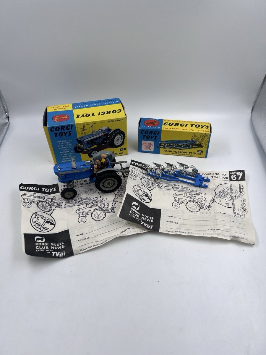 Corgi Toys 67 Ford 5000 Super Major Tractor + 61 Plough W Original