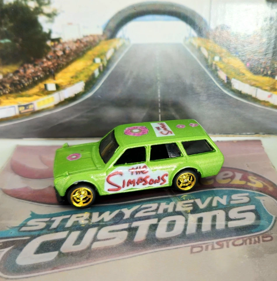 Hot Wheels Datsun Bluebird **Los Simpson personalizados con Spectraflame y RealRiders** Foto 2 de 3