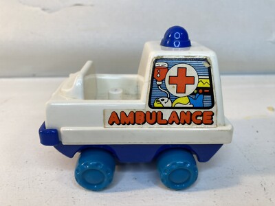 Vintage 1984 Li l Playmates By Playmates Toy  Ambulance T52