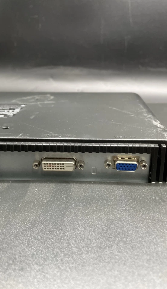 Acer X223W 22" Widescreen LCD Unit Computer Display Monitor Only - Image 4 of 4