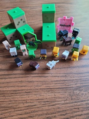 Minecraft Mini-Figures , grass blocks and misc.