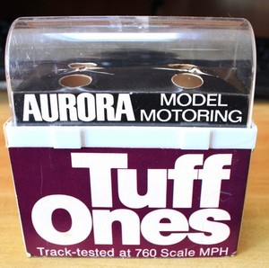 Aurora Tuff Ones Case Box w/ Original Display Bubble - Cougar # 1479