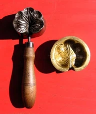 Vintage 2 pc Millinery Fancy Flower Begonia Leaf Tool Mold Brass Antique #38