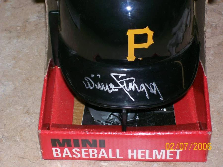 WILLIE STARGELL SIGNED PITTSBURGH PIRATES MINI BATTING HELMET HOF88 RIP! - Image 2 of 3