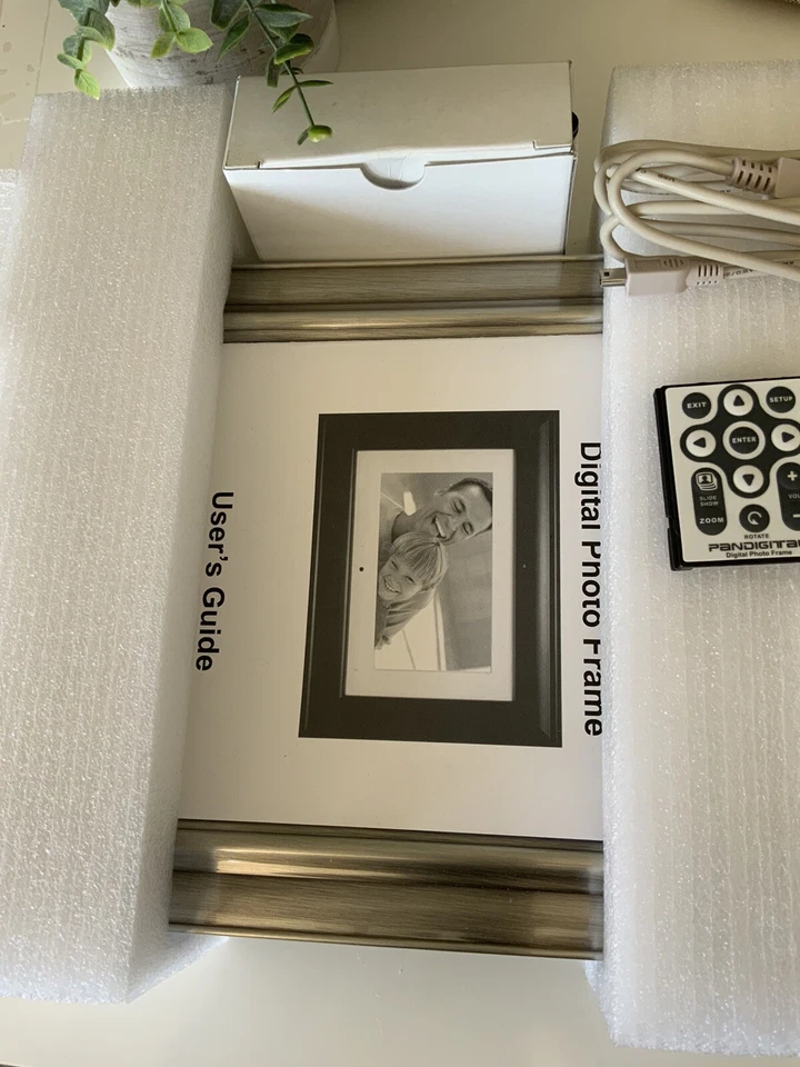 Vintage Pandigital 8-Inch Digital Picture Frame Gray PAN808-XAV New Open Box - Image 3 of 4