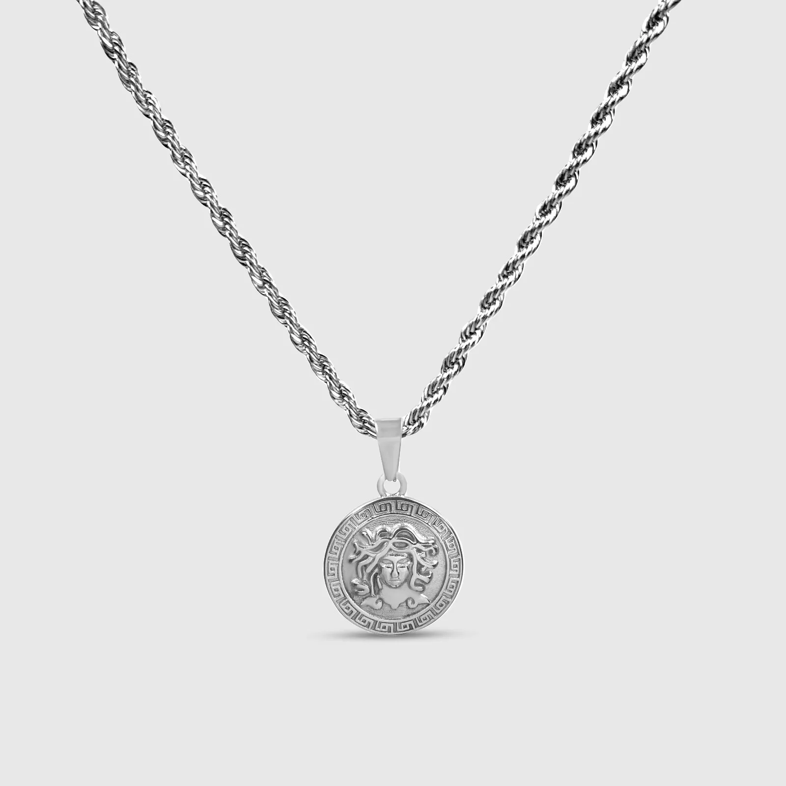Pendentif tête méduse argent collier bijoux mythologiques chaîne mythologie grecque