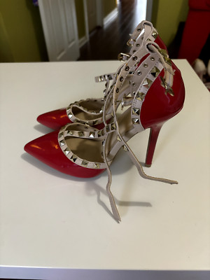 Wild Diva Lounge Size 7 Strappy 4'' Heels Red/Gold New Without Box