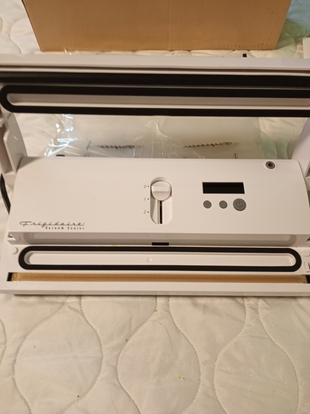 Frigidaire+Vacuum+Sealer+Electrolux+3+Position+Sealing+Food+Saver+V2440