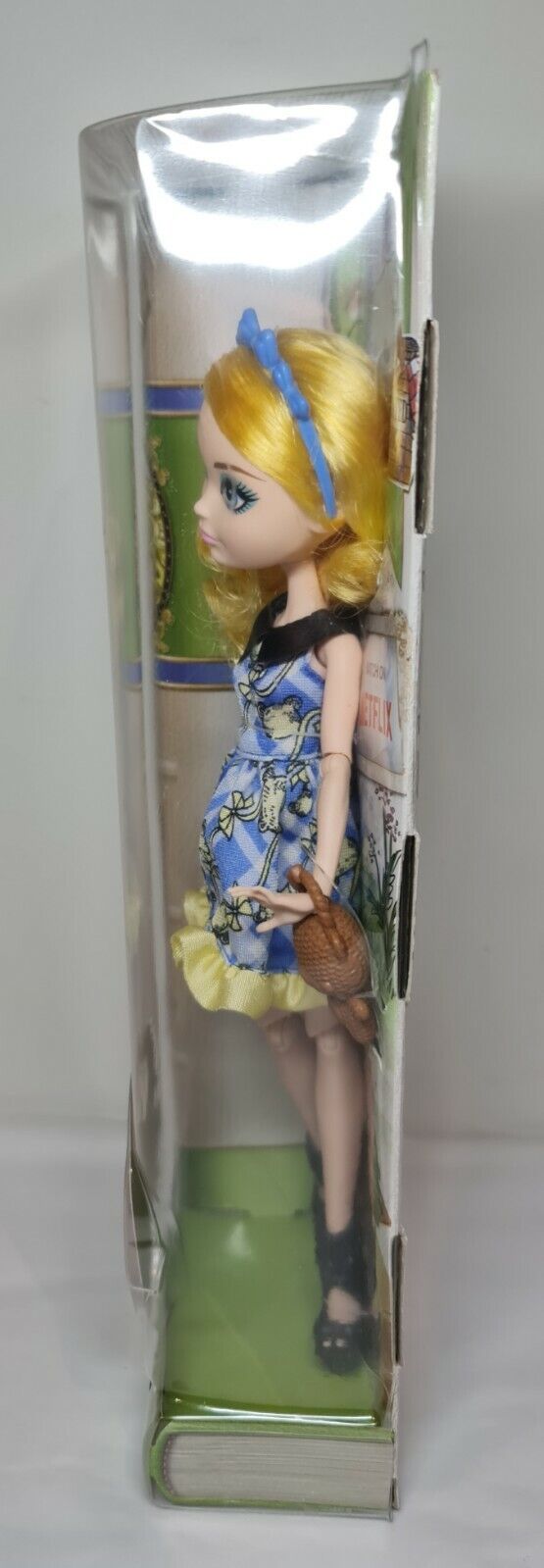 Boneca Ever After High Blondie Lockers Piquenique Encantado - Mattel - A  sua Loja de Brinquedos, 10% Off no Boleto ou PIX