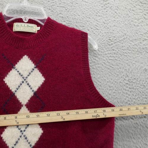 LL Bean Vintage Shetland Wool Argyle Sweater Vest Size 38 US Medium Red Ivory - Picture 6 of 10