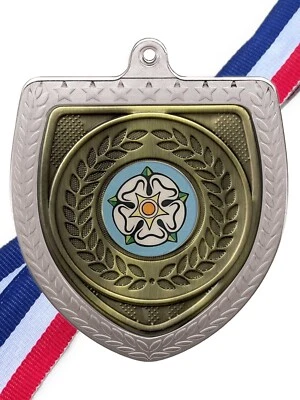 SMARTBADGE Yorkshire Rose Award 87 mm medaglia e nastro Cobra d'argento (C) inciso gratuitamente