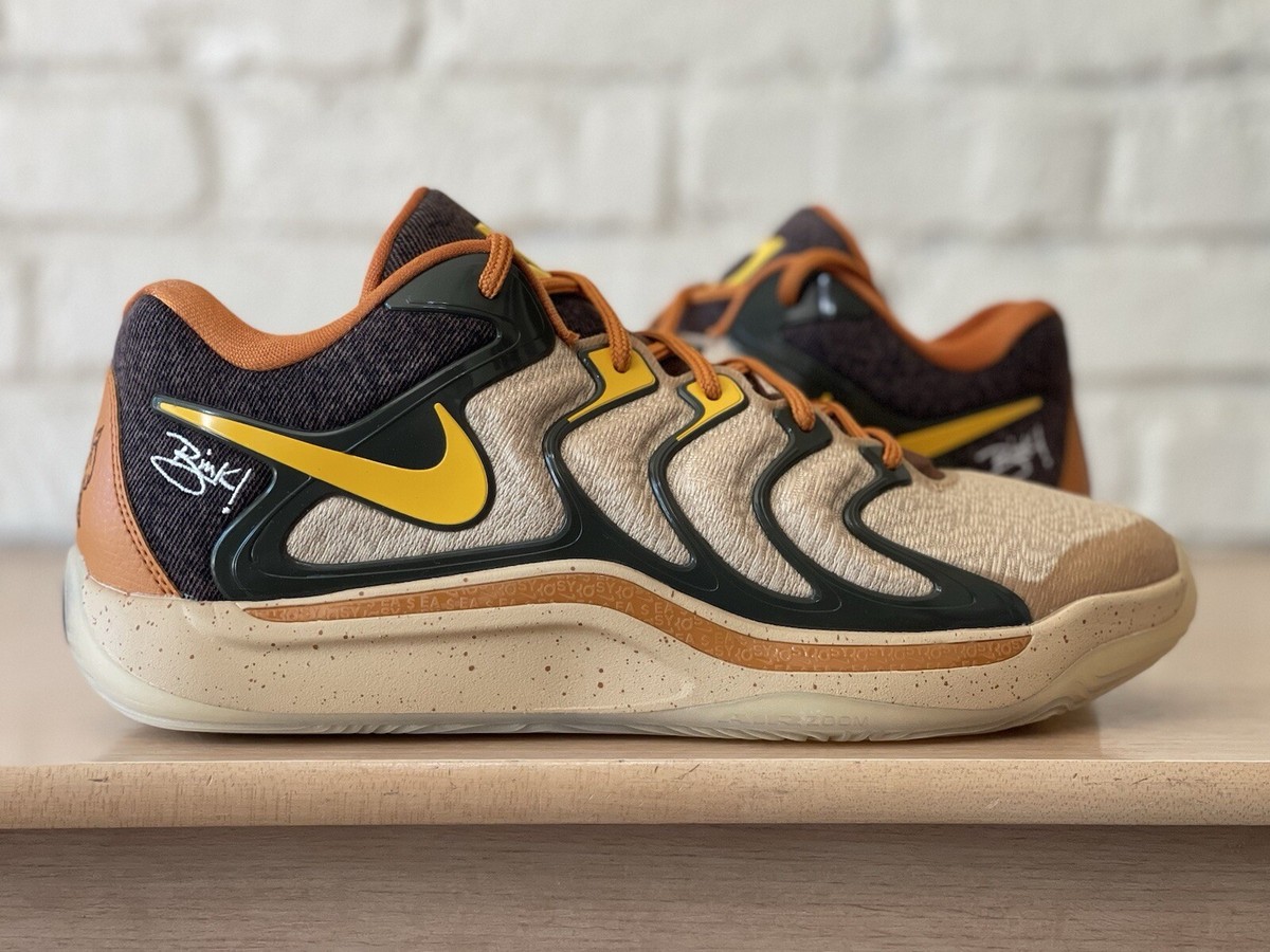 Nike KD17 NRG x Bink Sesame University Gold Sneaker HJ4464