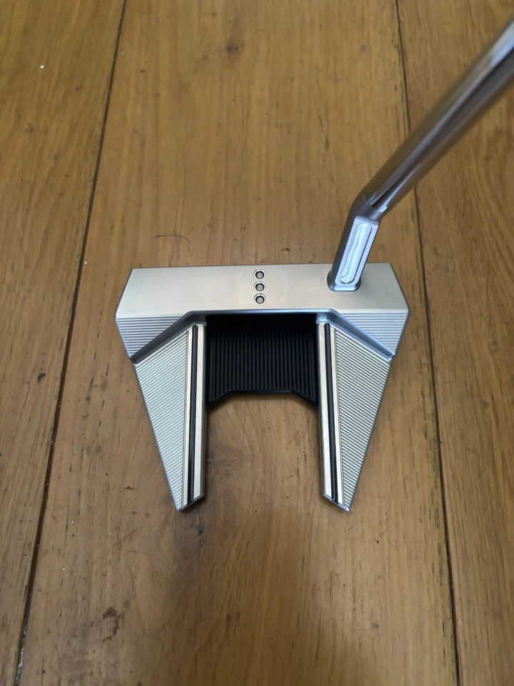 New Scotty Cameron 2024 Phantom 7.5 Putter / 34" / Left Handed - Image 2 of 4