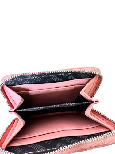 Steve Madden Pink Rose Indexer Small Quilted Zipper Wallet NWT - Picture 3 of 3