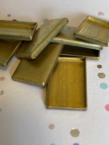 Brass Rectangle Bezel Cup settings Vintage NOS 20x12mm Pack 12 - Picture 2 of 3