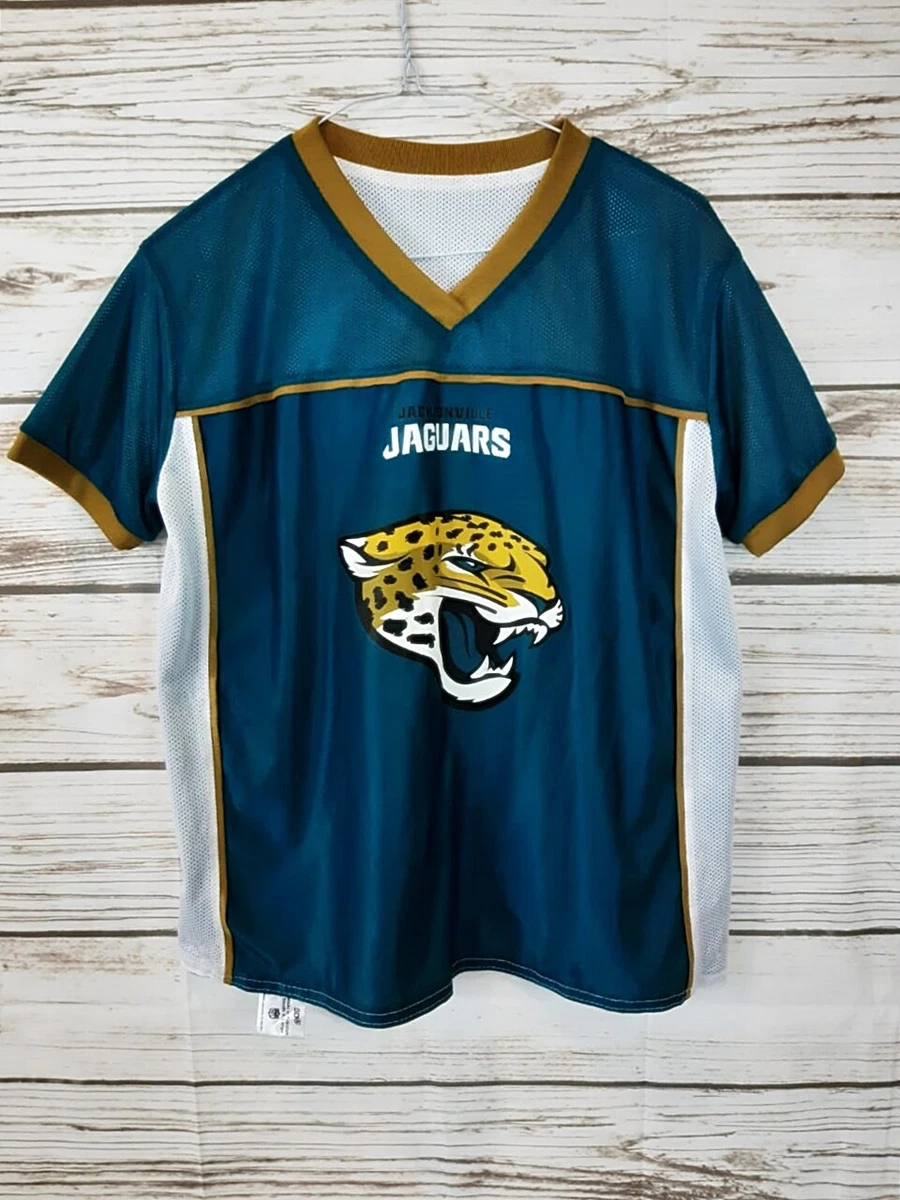 How are football 2025 jerseys sized