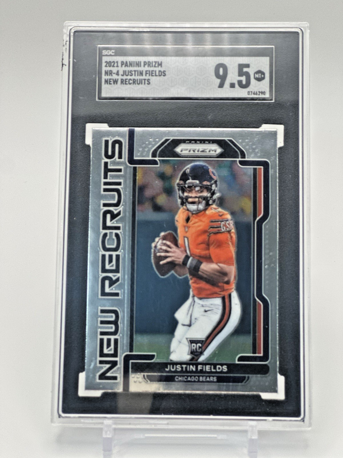 2021 Prizm Justin Fields New Recruits Steelers Bears Gem Mint SGC 9.5 Rookie RC