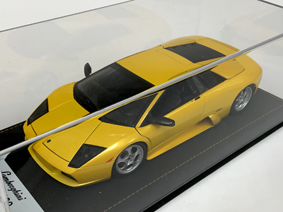 1/18 AutoArt Lamborghini Murcielago coupe in yellow Leather Base