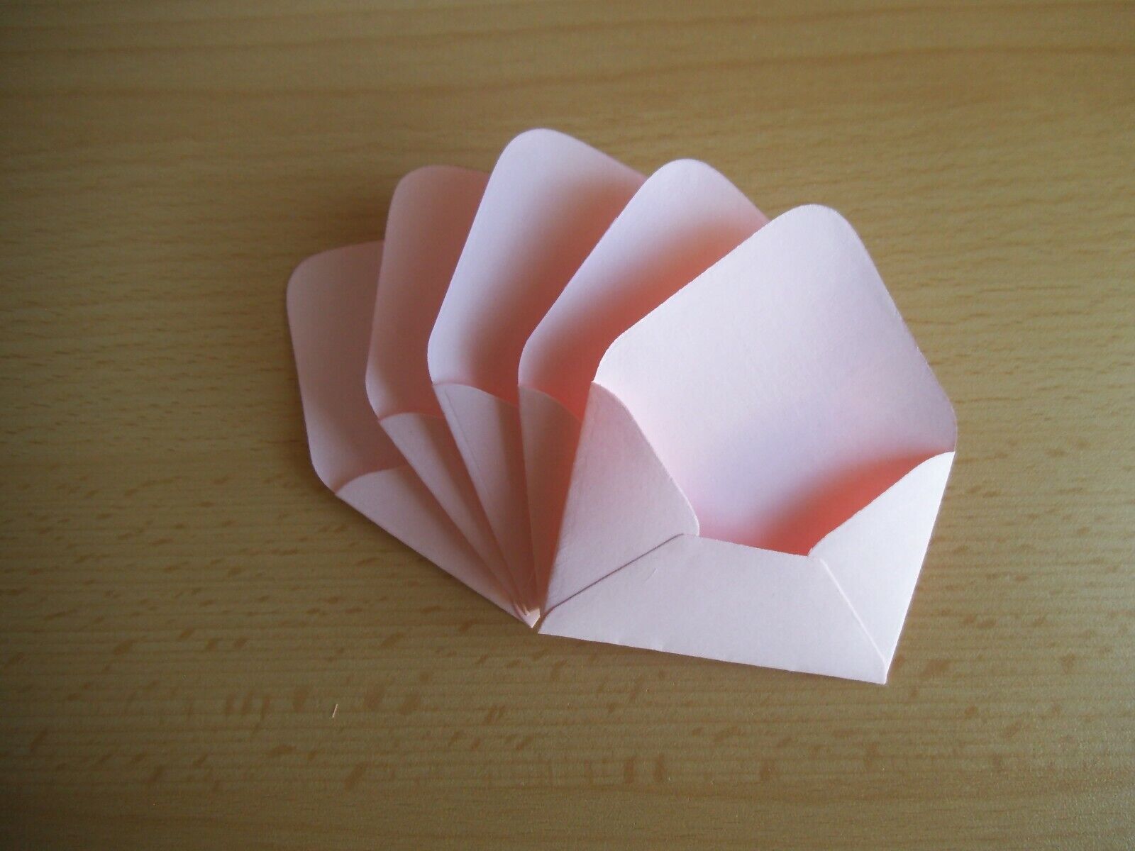 Envelopes folded small 10 piece in pink 80 g/m²