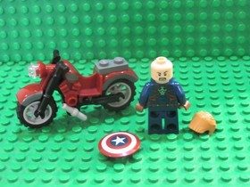 LEGO Marvel Super Heroes Civil War: Captain America + motorcycle bike 76047 MB32