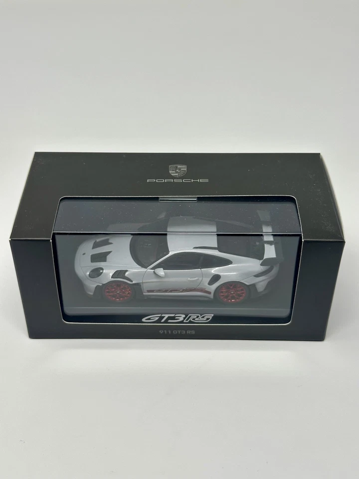 Porsche 911 GT3 RS (992.1) 1:43 Silver WAP 020 153 0P 001 in OVP