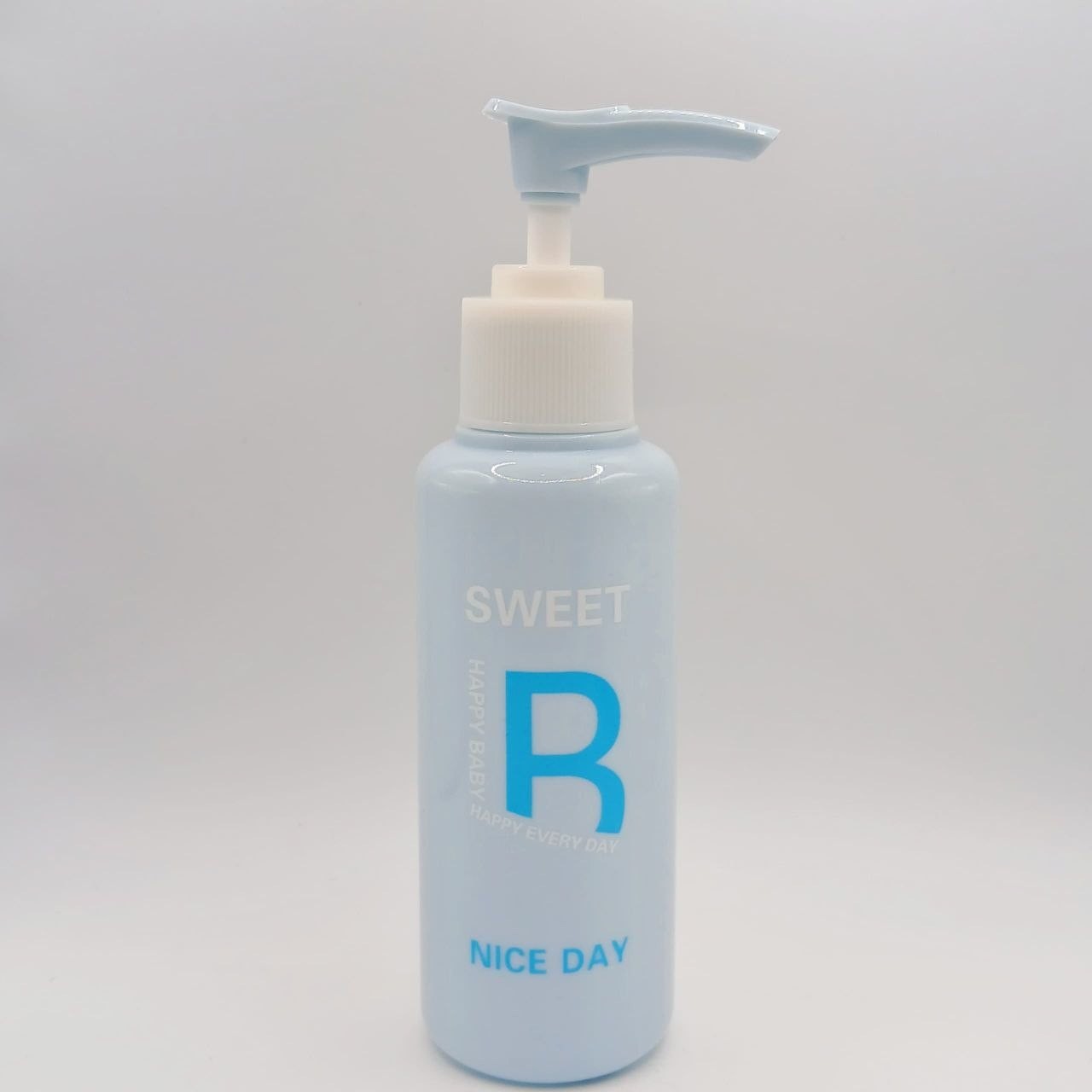 Pastel Blue Refillable Pump Bottle Travel Lotion Toner Liquid Soap Dispense