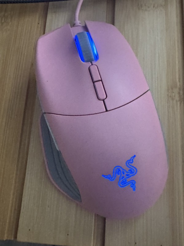 Razer Basilisk Wired Gaming Mouse 16,000 DPI Quartz Pink RZ01-0233