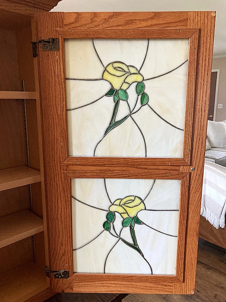 MUEBLE DE PARED PARA MEDICINA DE BAÑO con puerta de vitral Foto 3 de 4