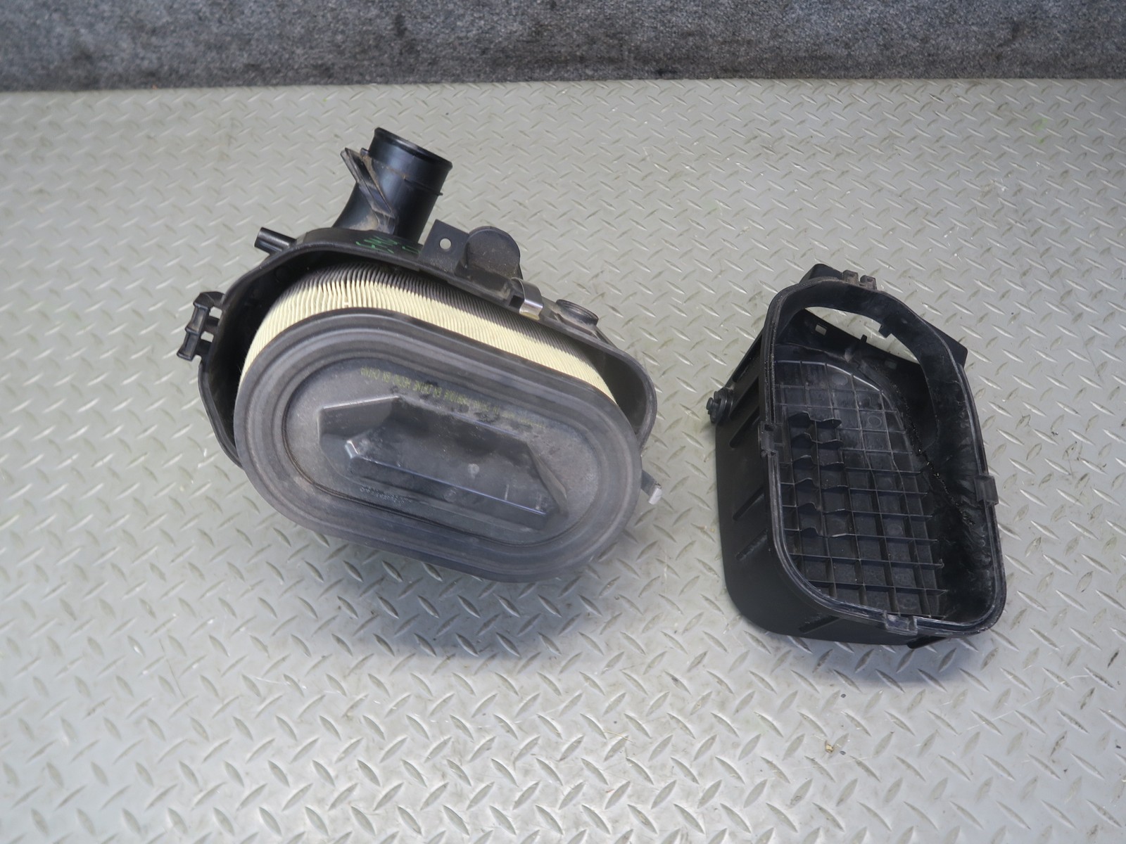 Maserati Quattroporte S Q4 2017-2021 Left Air box top