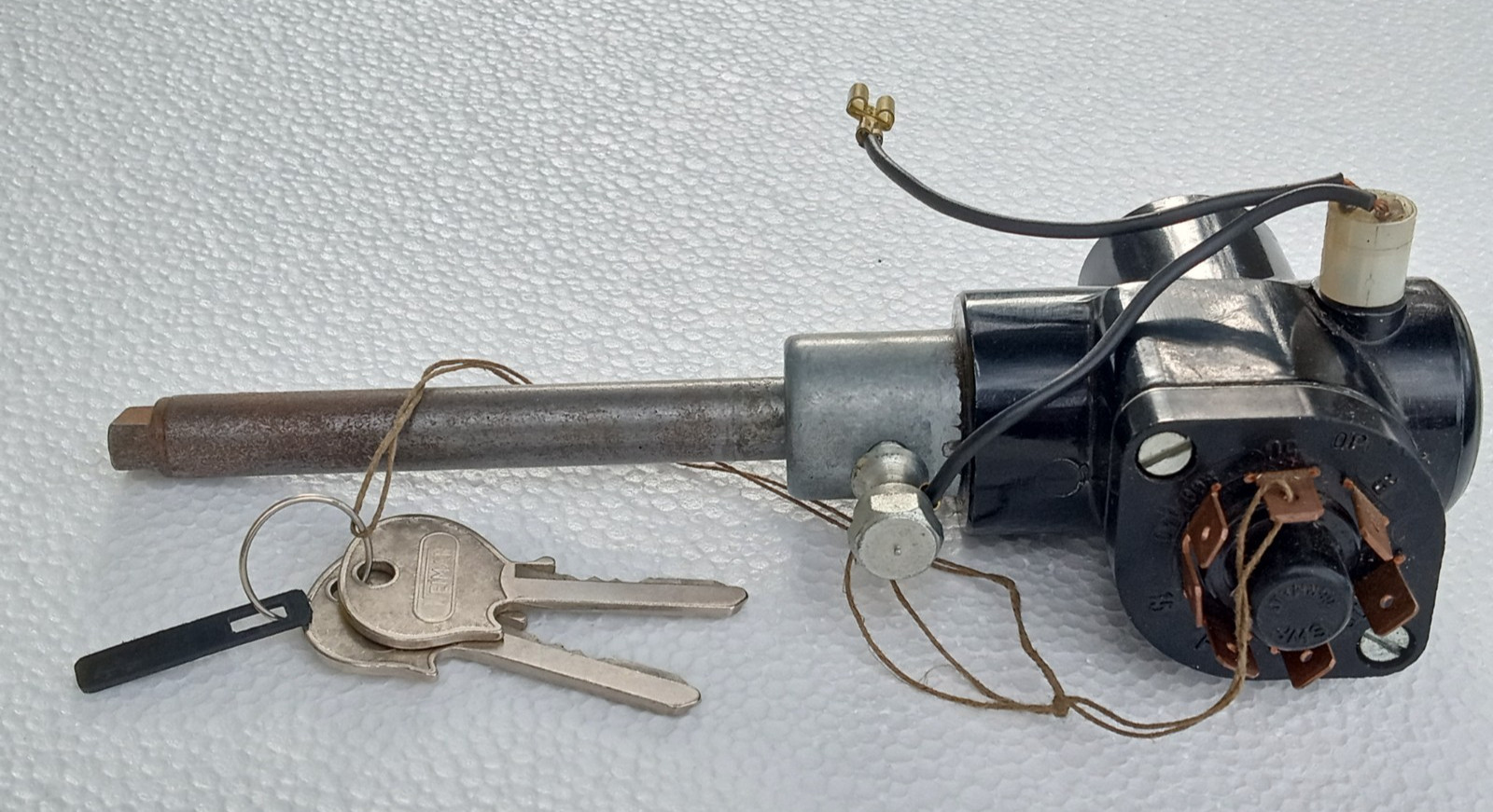Ferrari 365 GTB/4 Daytona Ignition Switch Lock_Keys_Neiman_168785_246_308_NEW