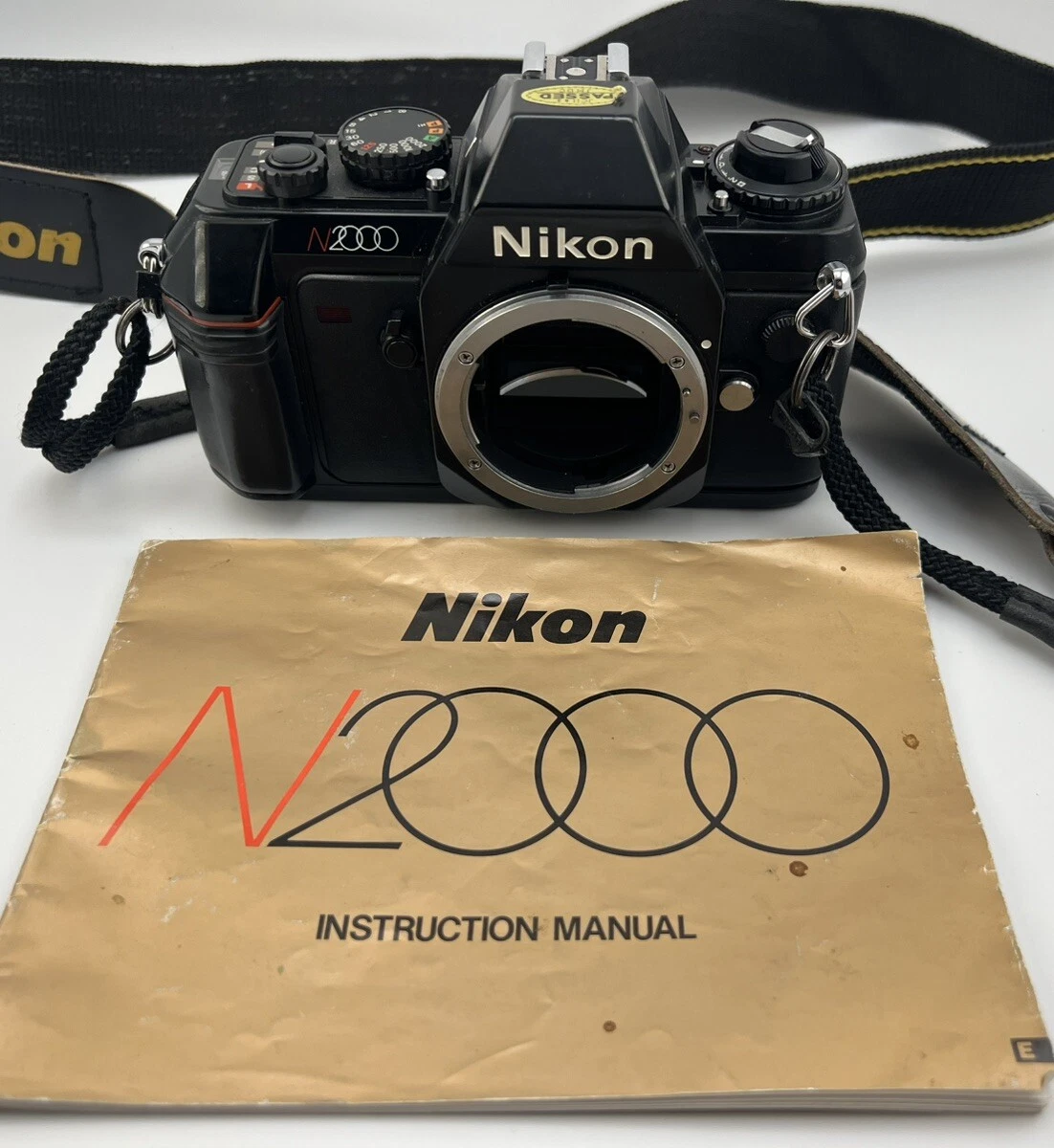 Nikon F301 + 50mm F/1.8 (avec Filtres) – Boîtier Argentique NEAR TO MINT