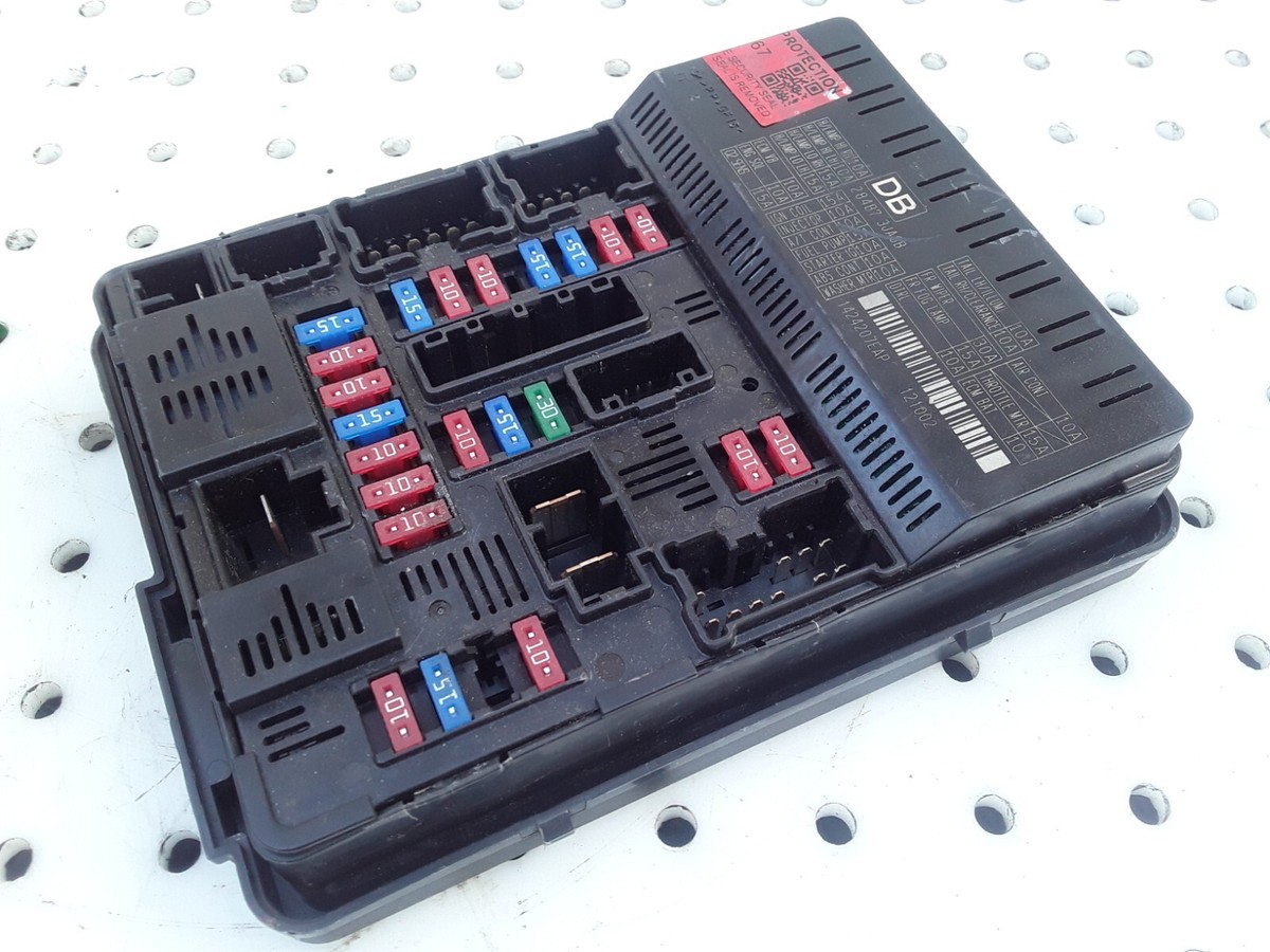2013-2015 Nissan Pathfinder QX60 IPDM Fuse Relay Box OEM 2013-2015 Nissan Pathfinder QX60 IPDM Fuse Relay Box OEM