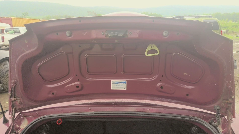 04 BMW Z4 Trunk/LID Merlot Red Metallicl0a02 Tlp/hhn Sep Foto 2 de 2