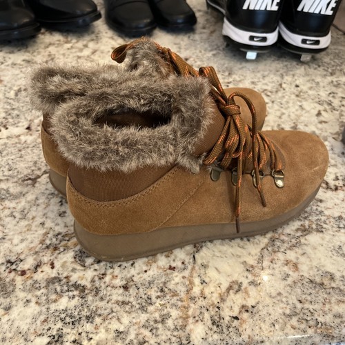 Baretraps Winter Boots Womens Size 7.5 Brown Grazi Ankle Bootie Suede Faux Fur - Picture 4 of 6