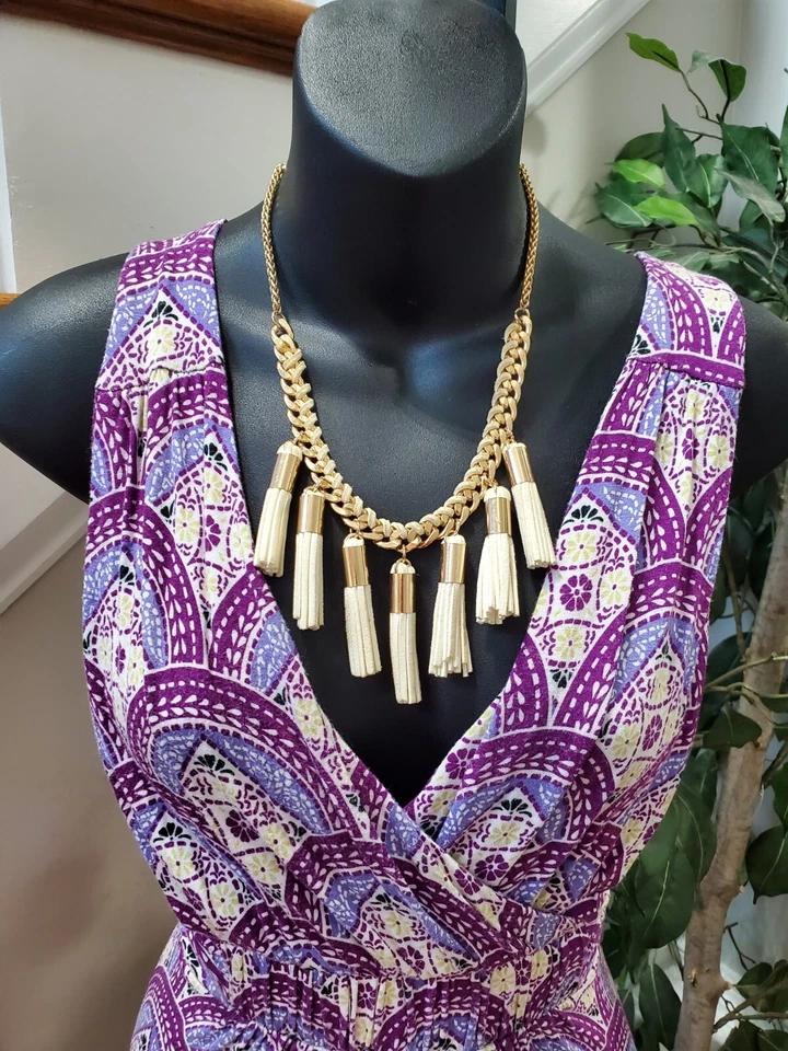 Vestido casual feminino Elle roxo rayon gola V sem mangas comprimento do joelho tamanho pequeno - Imagem 2 de 4