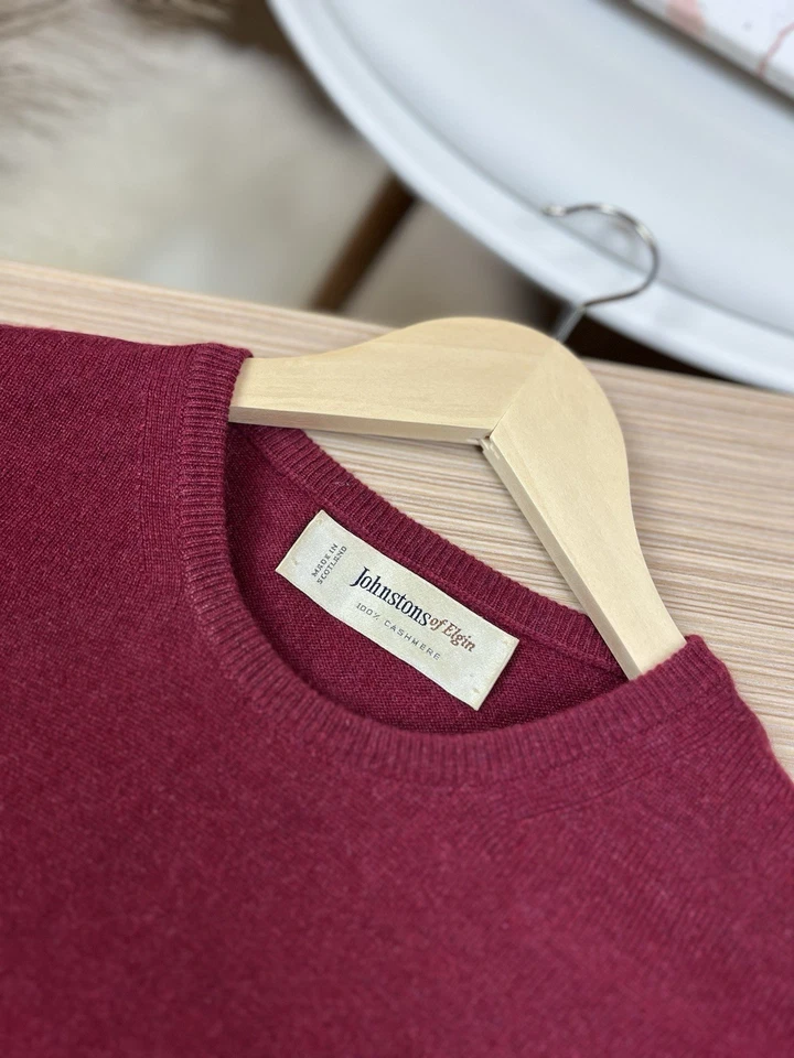 Johnstons of Elgin 100% Cashmere Sweater Red Crew Neck Size L Made in Scotland - Image 4 of 4