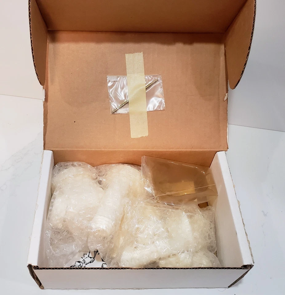 Lunar Models “TOBOR THE GREAT” model kit - Image 4 of 4