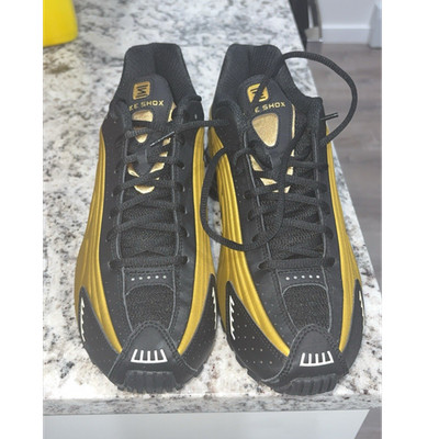 Nike Shox Black Gold Men's Low Top Lace Up Rubber Outsole Sneaker