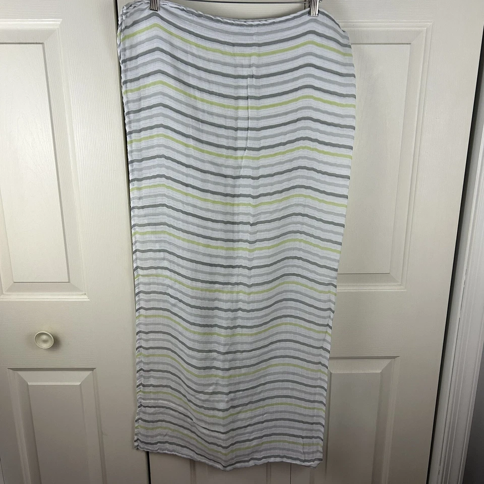 Manta envolvente para bebé Ideal Baby by Aden + Anais Stripes blanca verde gris Foto 2 de 4