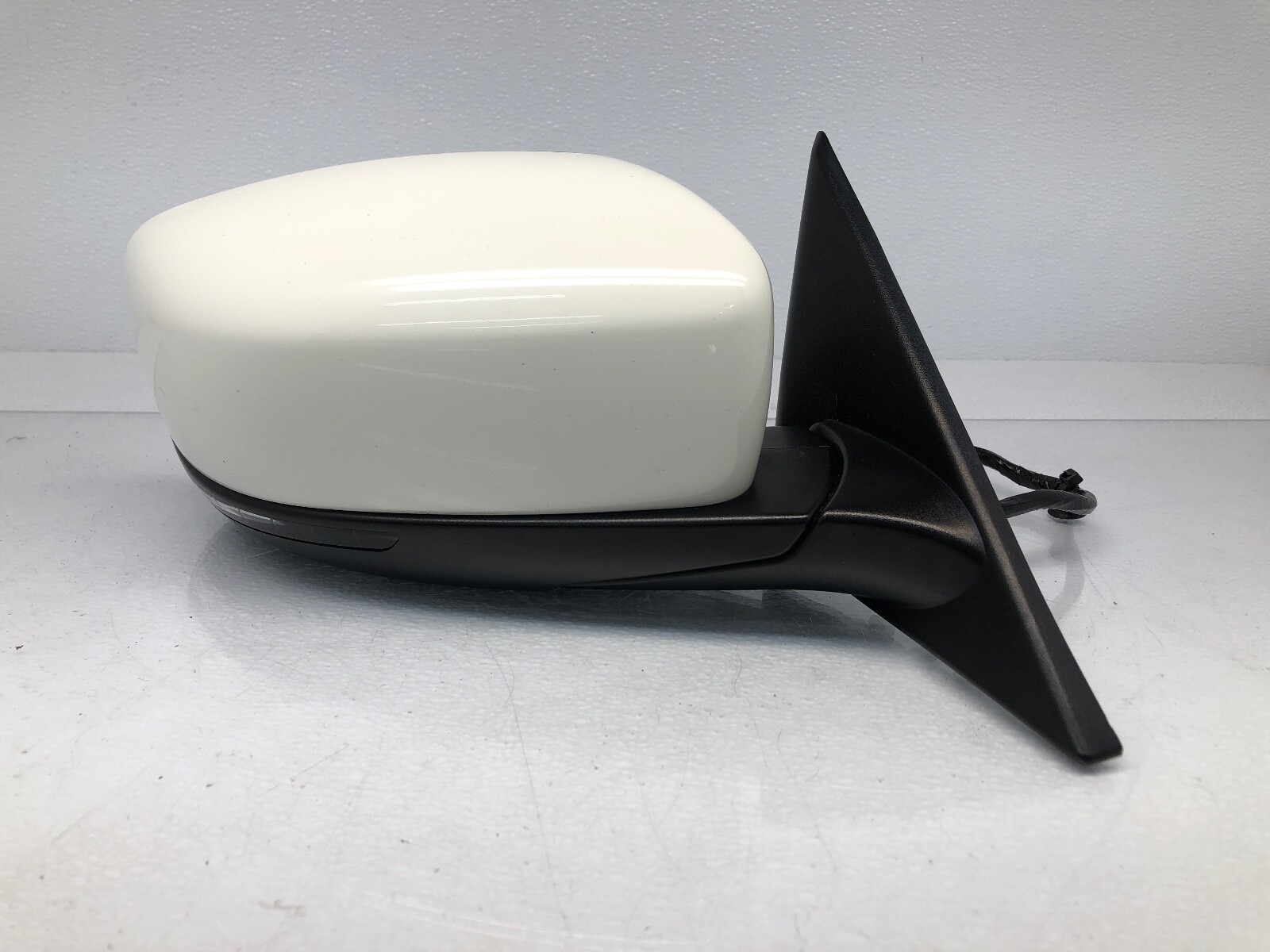2014-2017 MASERATI QUATTROPORTE RIGHT PASSENGER FRONT REAR VIEW MIRROR OEM.
